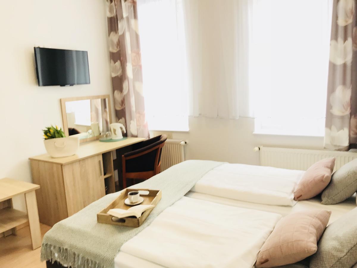 Bed and Breakfast Azalia Ustronie Morskie Exterior foto