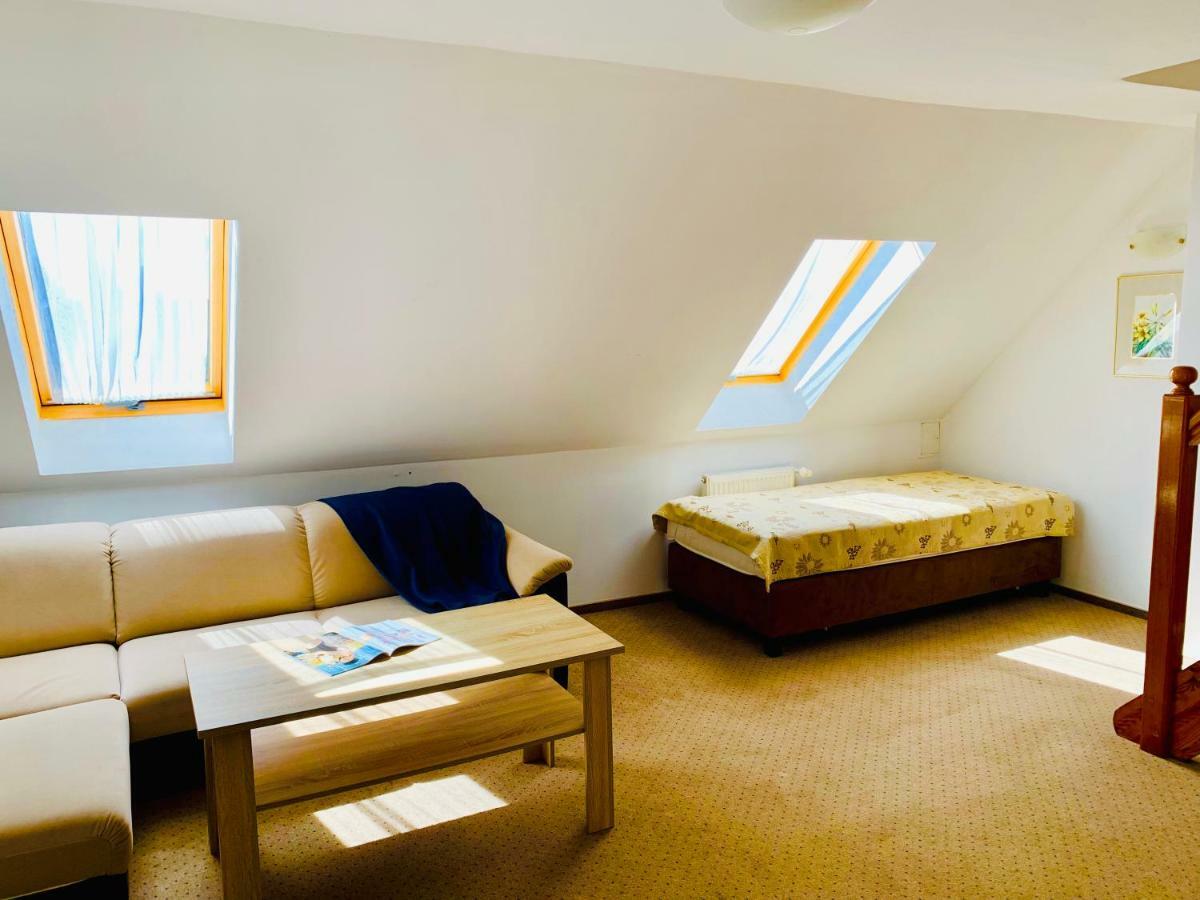 Bed and Breakfast Azalia Ustronie Morskie Exterior foto
